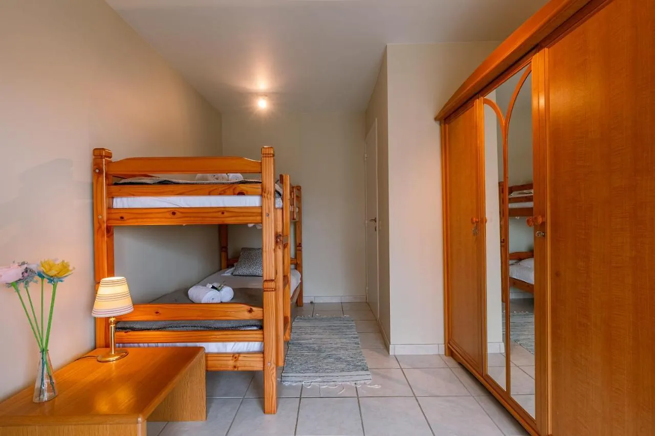 Cosy Apartment With 2 Terraces Right At The Beach Ostend