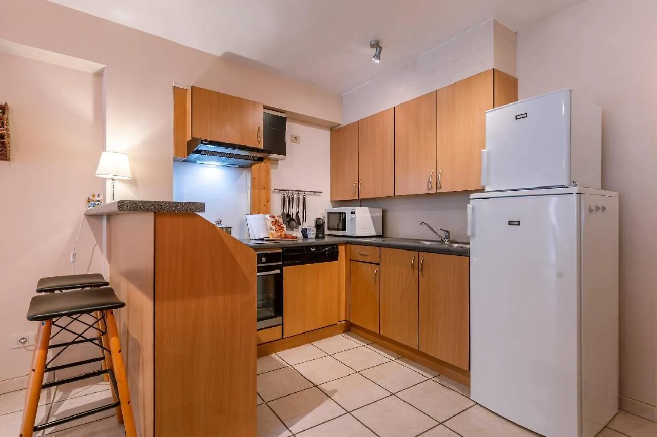 Cosy Apartment With 2 Terraces Right At The Beach Ostend