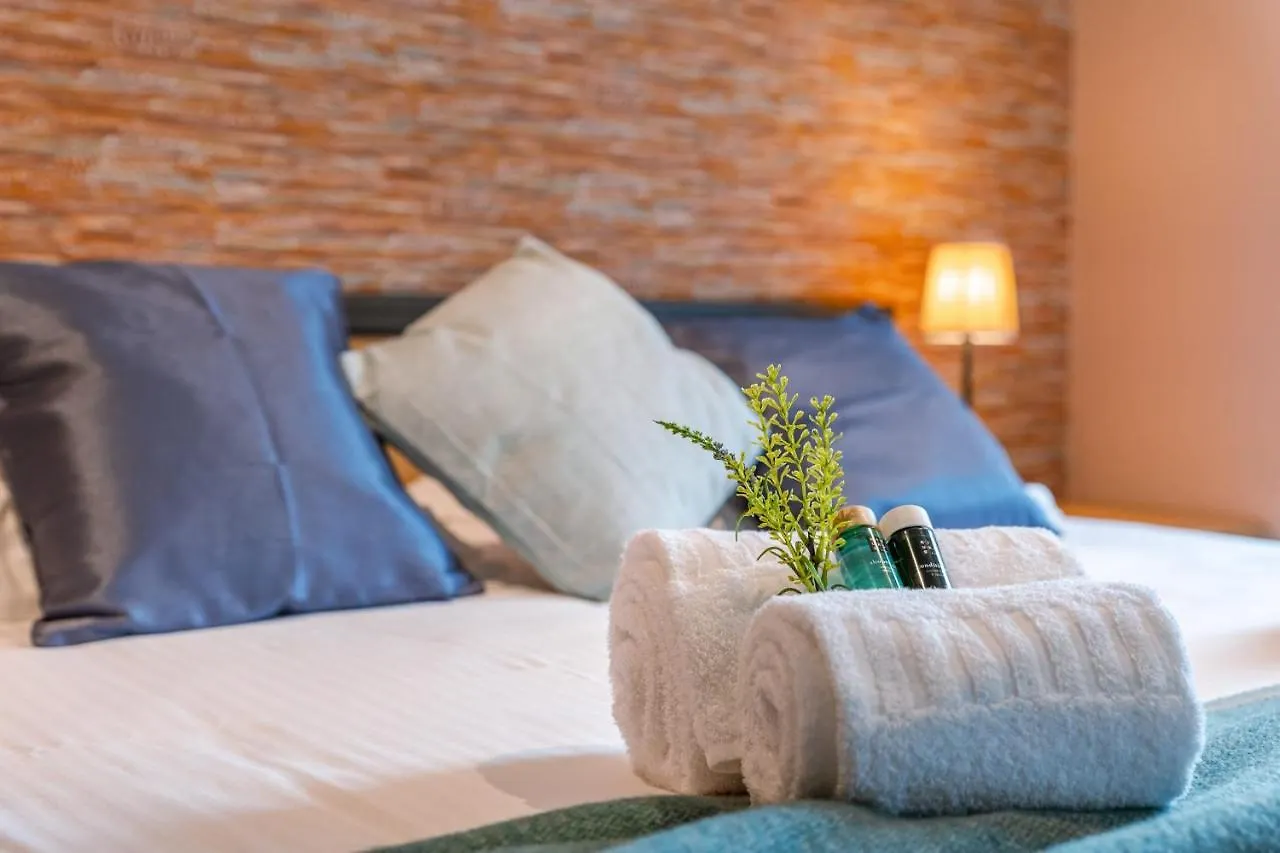 Cosy Apartment With 2 Terraces Right At The Beach Oostende